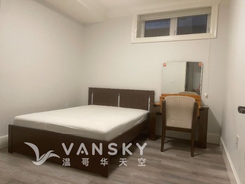 250518215529_Bedroom South Bed  Dressing Table.jpg